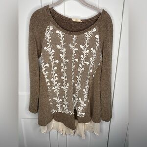 Ryu Embroidered Floral Pleated Mesh Chiffon Split Back Sweater Womens Size Small